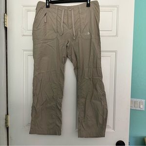 The North Face Lightweight Khaki Pants Size 14